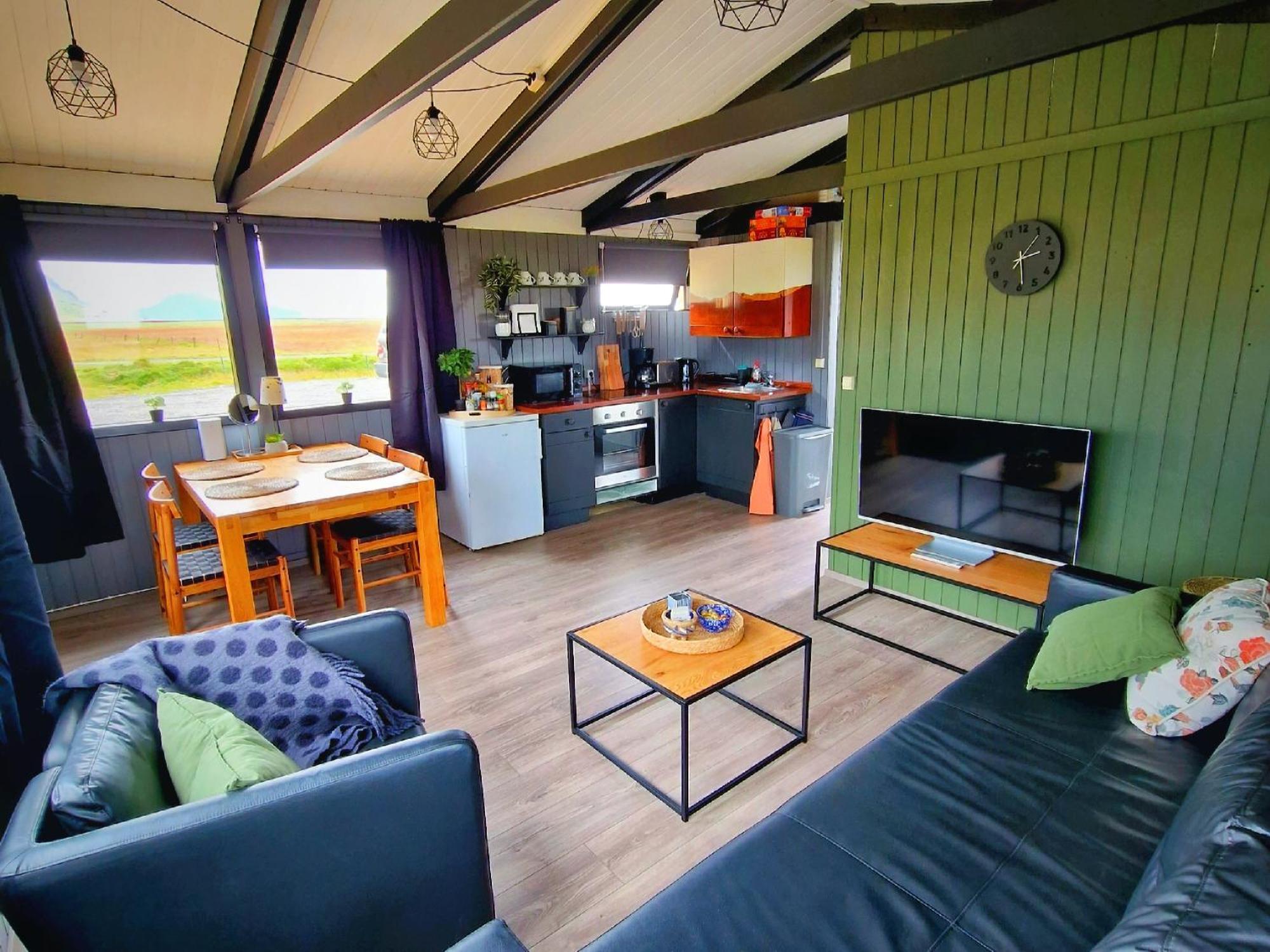 Green Farm Stay With Private Hot Tub Hvolsvollur Exterior photo